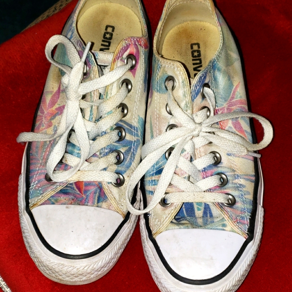 Converse chucks size 7.5